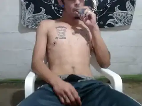 Snapshot of tayler_punk_noise chatting on December 27, 2024, 3:59 pm tayler punk noise online show from December 27, 2024, 3:59 pm