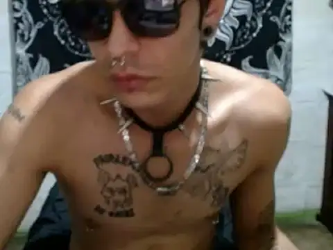 Snapshot of tayler_punk_noise chatting on December 30, 2024, 1:26 am tayler punk noise online show from December 30, 2024, 1:26 am