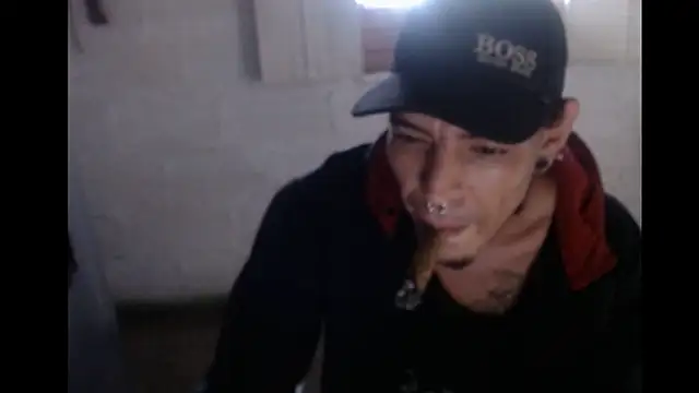 Snapshot of tayler_punk_noise chatting on February 5, 2025, 10:44 pm tayler punk noise online show from February 5, 2025, 10:44 pm