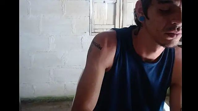 Snapshot of tayler_punk_noise chatting on January 28, 2025, 7:32 pm tayler punk noise online show from January 28, 2025, 7:32 pm