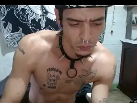 Snapshot of tayler_punk_noise chatting on December 15, 2024, 8:04 pm tayler punk noise online show from December 15, 2024, 8:04 pm