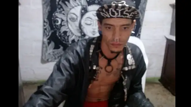 Snapshot of tayler_punk_noise chatting on February 9, 2025, 1:00 am tayler punk noise online show from February 9, 2025, 1:00 am