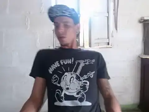 Snapshot of tayler_punk_noise chatting on January 23, 2025, 10:01 pm tayler punk noise online show from January 23, 2025, 10:01 pm