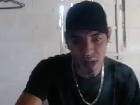 Snapshot of tayler_punk_noise chatting on January 1, 2025, 6:59 pm tayler punk noise online show from January 1, 2025, 6:59 pm