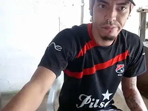 Snapshot of tayler_punk_noise chatting on December 26, 2024, 3:42 pm tayler punk noise online show from December 26, 2024, 3:42 pm