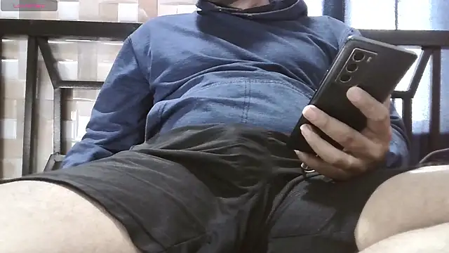 Snapshot of Uncut_daddy247 chatting on March 10, 2026, 5:44 am Uncut daddy247 online show from March 10, 2026, 5:44 am