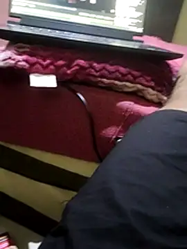 Snapshot of Uncut_daddy247 chatting on November 3, 2025, 7:24 am Uncut daddy247 online show from November 3, 2025, 7:24 am