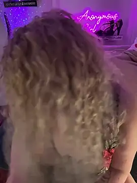 Snapshot of CurvyAnonymousGirl89 chatting on February 3, 2026, 8:47 pm CurvyAnonymousGirl89 online show from February 3, 2026, 8:47 pm