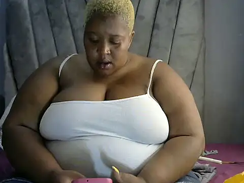 Fatnastyass44 online show from November 8, 2025, 9:46 am