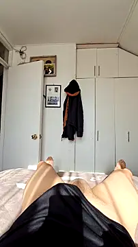 tula chyk online show from September 30, 2025, 12:55 pm