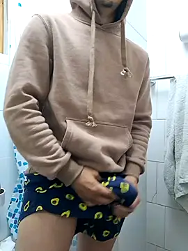 tula chyk online show from December 4, 2024, 12:08 pm