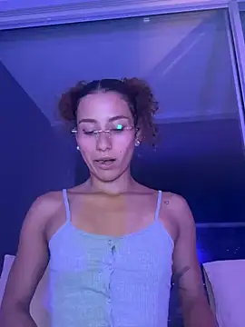 varenkaivanova 22 online show from March 13, 2025, 6:16 am