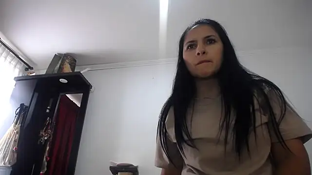 princehermosa44 online show from February 10, 2026, 9:03 pm