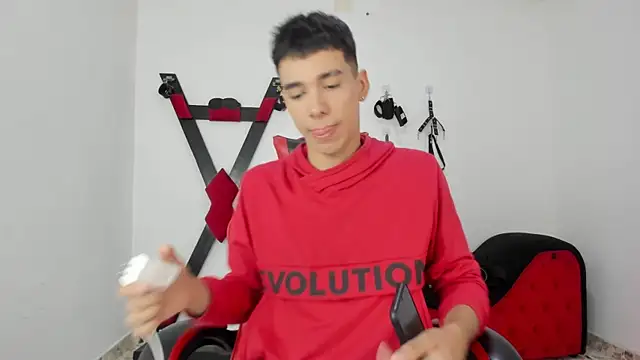 Snapshot of Harry_LatinBoy chatting on November 16, 2025, 4:01 pm Harry LatinBoy online show from November 16, 2025, 4:01 pm