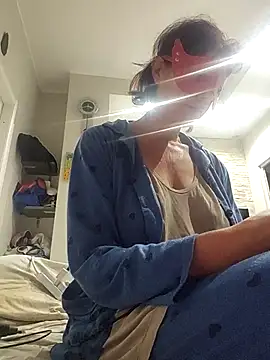 Vagabondainnamorata online show from October 23, 2025, 3:27 am