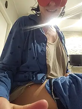 Vagabondainnamorata online show from November 2, 2025, 4:50 am