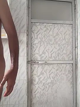 surabhi09 online show from November 28, 2025, 3:39 am