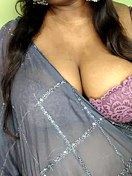 Snapshot of TANIYA-98 chatting on April 22, 2026, 2:51 am TANIYA-98 online show from April 22, 2026, 2:51 am