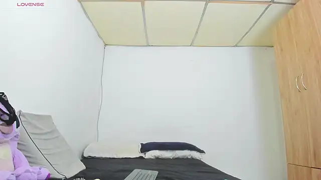 Hannah Baileyy online show from July 25, 2026, 2:52 am