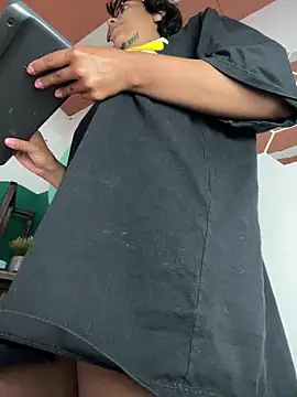 LollaByer online show from December 21, 2025, 9:04 pm