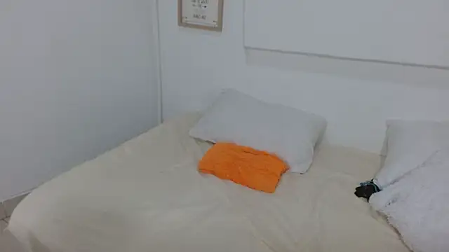 Snapshot of Rachell_28 chatting on December 15, 2024, 10:15 pm Rachell 28 online show from December 15, 2024, 10:15 pm