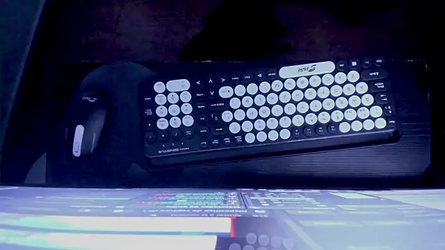 Snapshot of Rachell_28 chatting on March 21, 2025, 7:33 am Rachell 28 online show from March 21, 2025, 7:33 am