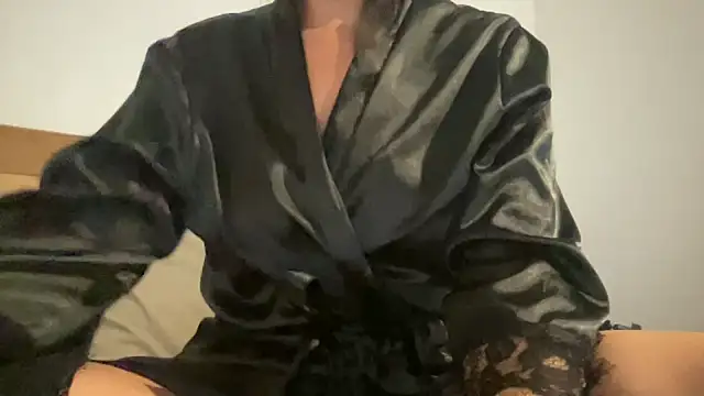 BrunetteBarbieUK online show from March 17, 2025, 7:02 am