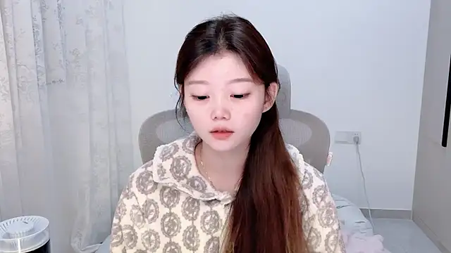 yangyang-1115 online show from November 8, 2025, 4:38 am