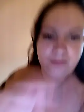 Snapshot of Szilvi93 chatting on February 8, 2026, 3:10 pm Szilvi93 online show from February 8, 2026, 3:10 pm