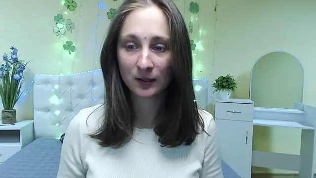 MichelLeee online show from March 14, 2025, 12:18 pm