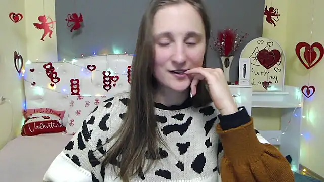 MichelLeee online show from February 16, 2026, 1:10 pm