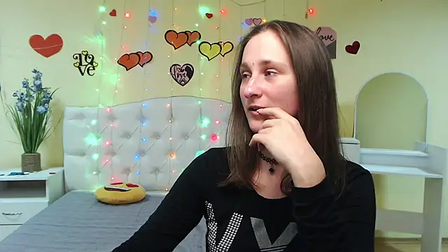 MichelLeee online show from March 6, 2025, 3:13 pm