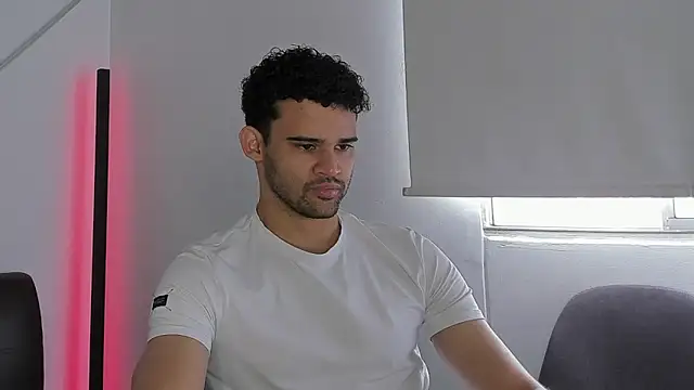 Snapshot of andrewChris_ chatting on October 6, 2025, 3:02 pm andrewChris  online show from October 6, 2025, 3:02 pm