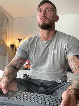 DimitriSullivan  online show from February 12, 2026, 1:22 pm