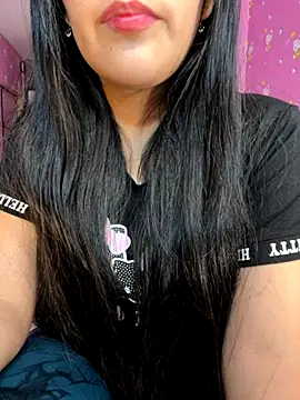 Velyn 18 online show from November 14, 2025, 4:05 am