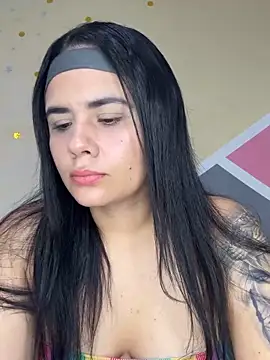 Leyna Kenet online show from May 31, 2026, 7:14 pm