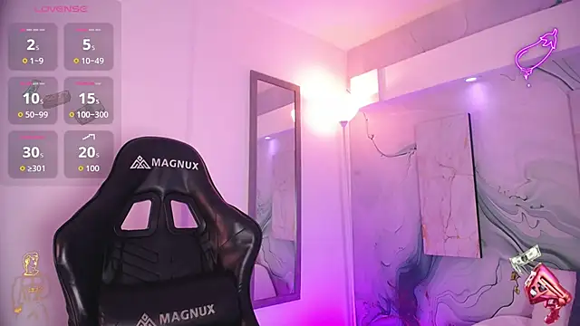 Aniie Doll online show from April 7, 2026, 8:21 pm