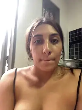 Snapshot of bigasssweet_2 chatting on February 5, 2025, 7:42 pm bigasssweet 2 online show from February 5, 2025, 7:42 pm