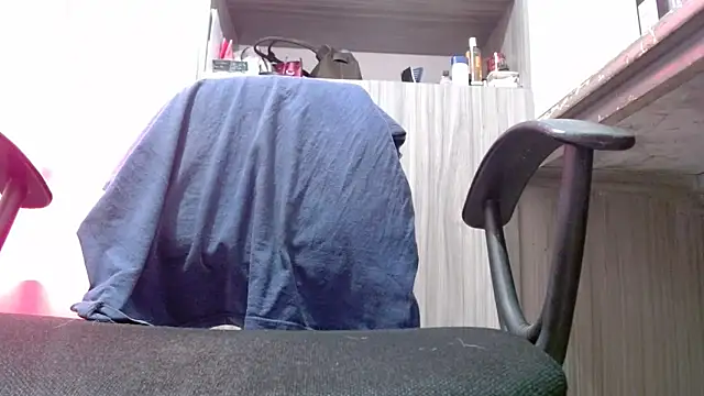 nicolle milf1978 online show from February 24, 2026, 12:06 pm