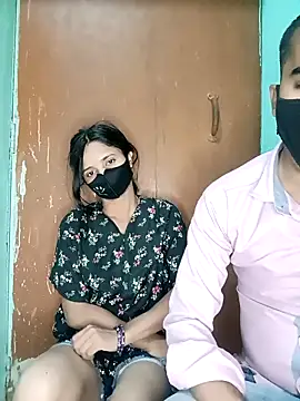 Suhani512 online show from November 17, 2025, 2:54 pm