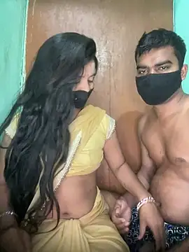 Suhani512 online show from May 17, 2026, 11:27 pm