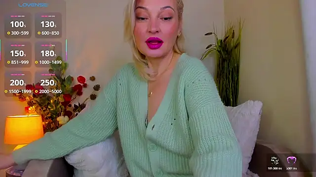 Milena candyy online show from April 7, 2026, 8:10 pm