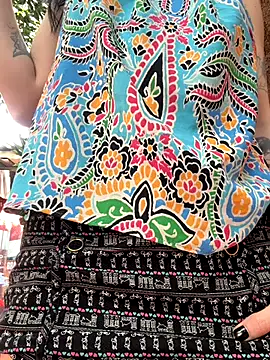 Morguisssz online show from December 18, 2025, 6:34 pm