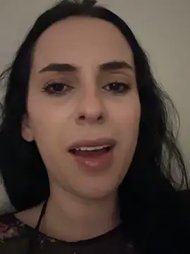 Morguisssz online show from May 18, 2026, 12:33 am