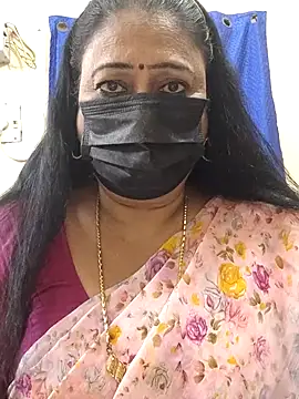Snapshot of rekha_naier chatting on June 6, 2026, 5:40 pm rekha naier online show from June 6, 2026, 5:40 pm