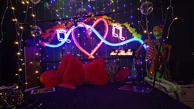 anonymouszN online show from February 11, 2026, 8:41 pm