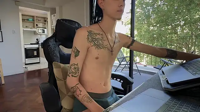 Den BlueXx online show from March 4, 2026, 6:26 pm