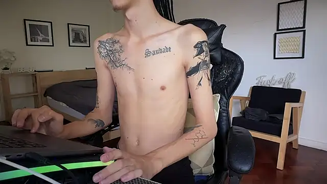 Snapshot of Den_BlueXx chatting on February 13, 2026, 8:09 pm Den BlueXx online show from February 13, 2026, 8:09 pm