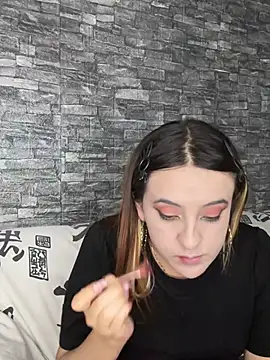 Snapshot of SarahXRusso chatting on January 22, 2025, 1:20 am SarahXRusso online show from January 22, 2025, 1:20 am