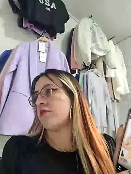 Snapshot of SarahXRusso chatting on January 15, 2025, 10:02 pm SarahXRusso online show from January 15, 2025, 10:02 pm